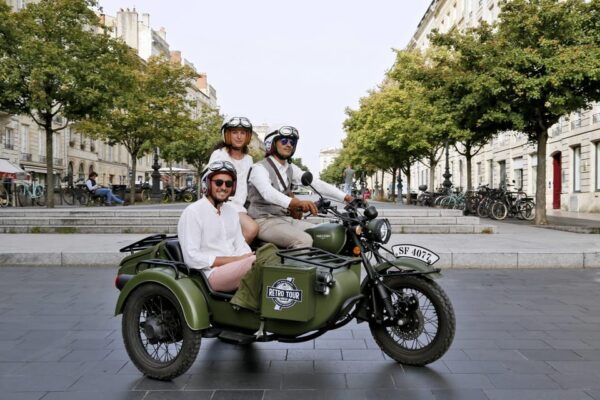 Visit of Bordeaux and Excursion in a Vineyard - Wine Tasting and Picnic