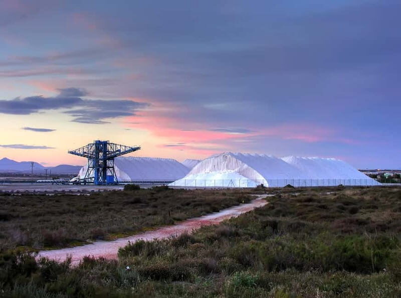 Visit Santa Pola and its lighthouse from Alicante with a snack, small groups. - How the Transportation and Group Size Make a Difference