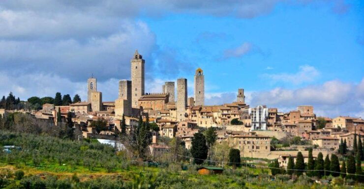 Visit Siena and San Gimignano With Lunch at a Family Farm - Activity Highlights