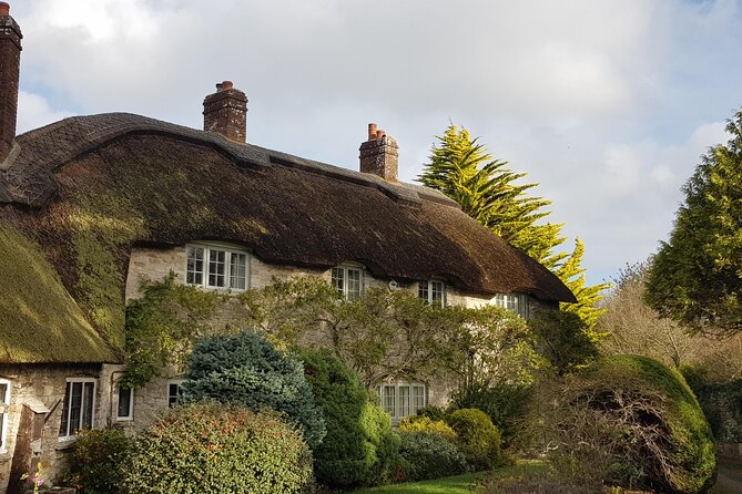 Visit Stonehenge and Salisbury From Southampton - Pickup and Logistics