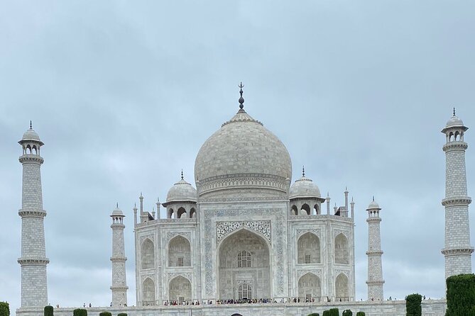 Visit Taj Mahal - Inclusions in the Tour Package