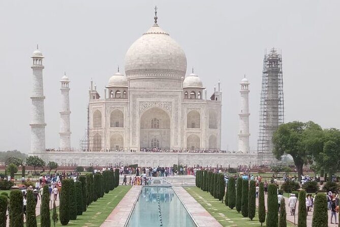 Visit Taj Mahal in a day from Chennai choosing your own flights - Visiting the Taj Mahal