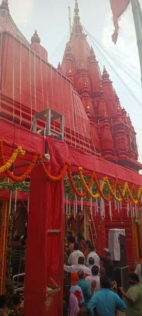 Visit the 3 largest temples in Benares - FAQs