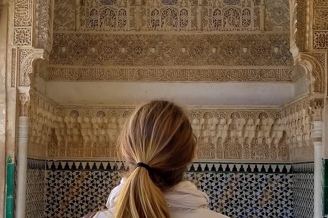 Visit the Alhambra and the Generalife. Private Tour - Tour Itinerary and Duration