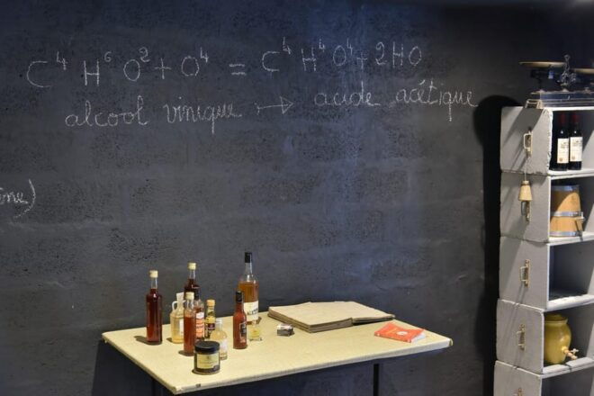 Visit the Artisanal Vinegar Factory of Château Coupelle D'ertan - Tasting Opportunities