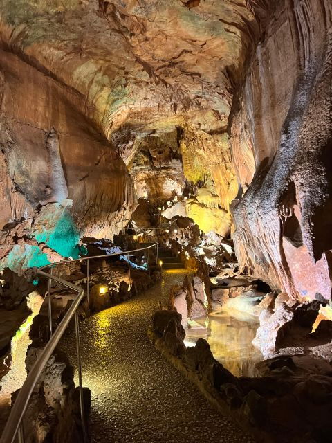 Visit the Caves of Mira De Aires, Fátima, Batalha, and Óbidos - Exploring the Fátima Sanctuary