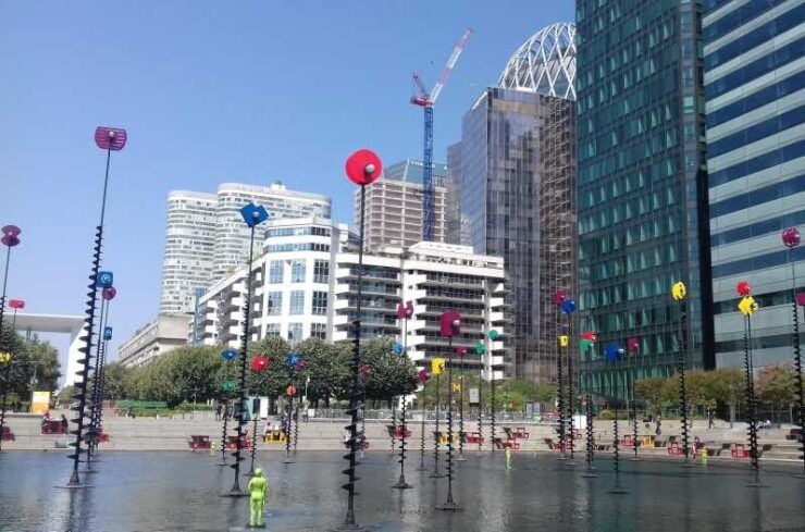 Visit the La Défense District With an Architect - Detailed Itinerary