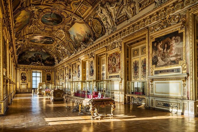 Visit the Louvre With a Guide in English - The Sum Up