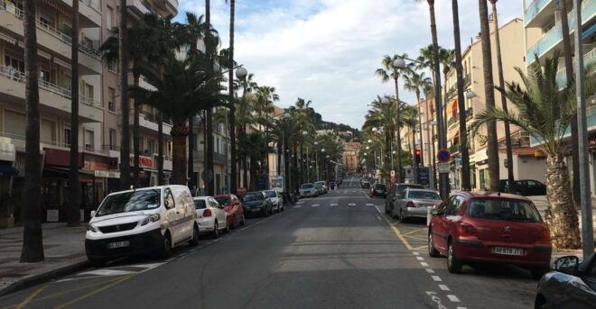 Visit the Medieval Town of Hyères With a Tour Guide - Inclusions