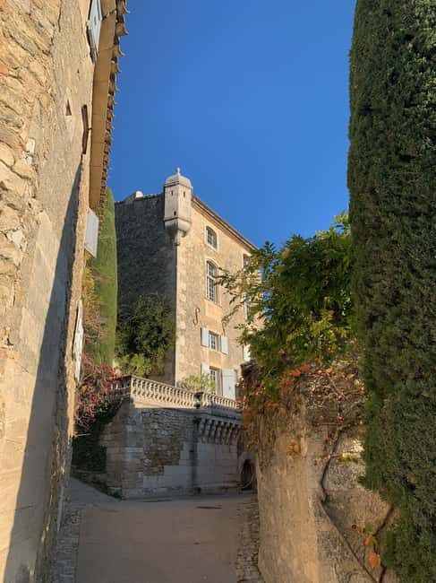 Visit the most beautiful villages of the Luberon in Provence by minibus! - Good To Know