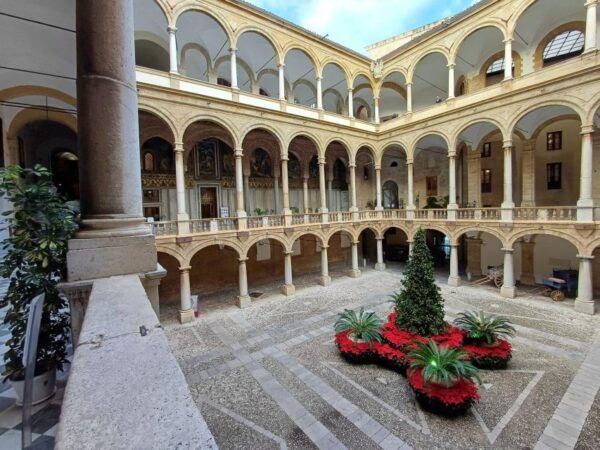 Visit the Palatine Chapel and the Royal Palace: UNESCO Heritage - Background Information