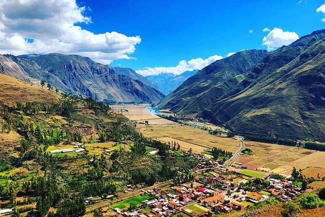 Visit the Sacred Valley and Machu Picchu in 2 Days - Accommodation