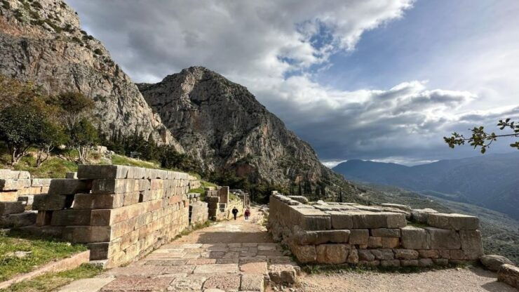 Visit Thermopylae & Delphi Navel of Earth Private Tour 8H - Good To Know