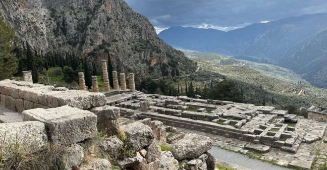 Visit Thermopylae & Delphi Navel of Earth Private Tour 8H - Inclusions and Exclusions