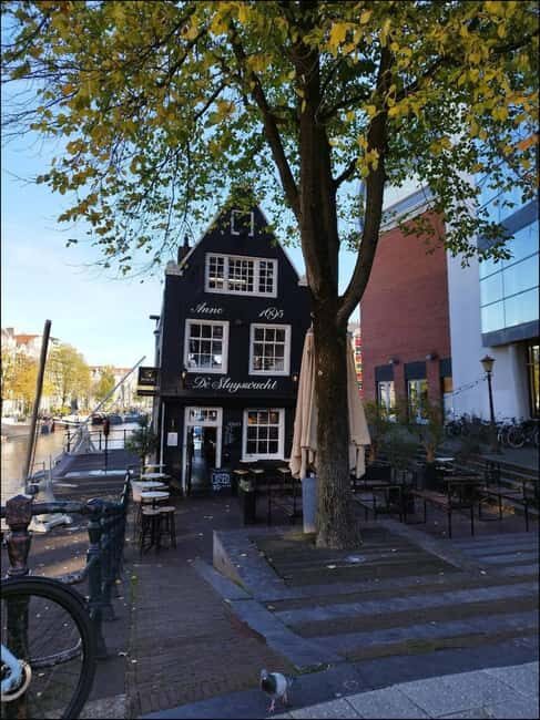 Visit to Amsterdam's Jewish Quarter - Walking Through History and Culture