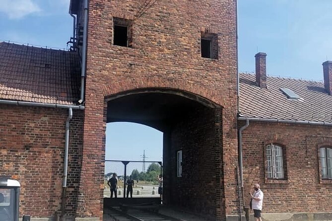 Visit to Auschwitz Camp in Italian With Departure From Krakow - Tour Highlights and Itinerary
