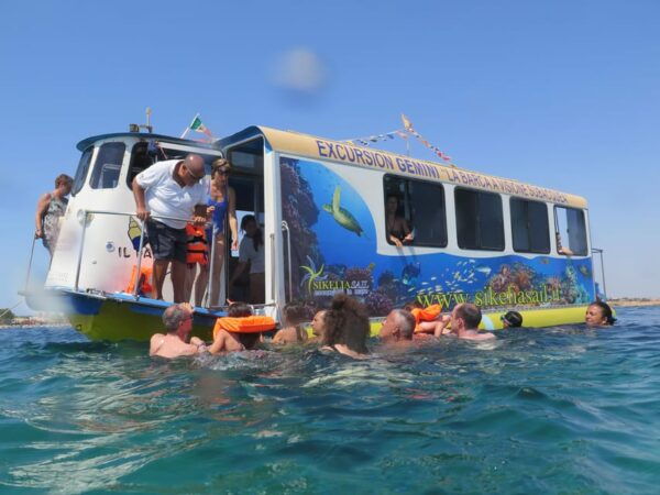 Visit to Noto and Marzamemi With Boat Excursion - Local Cuisine and Dining