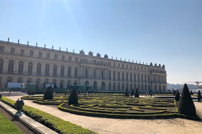 Visit to Versailles With a Portuguese-Speaking Guide-Driver - Product Code and Pricing