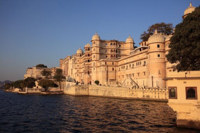 Visit Udaipur in a Private Car With Guide Service - Inclusions