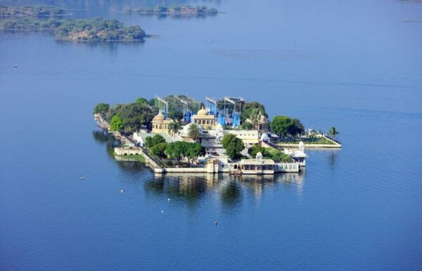 Visit Udaipur in a Private Car With Guide Service - Directions