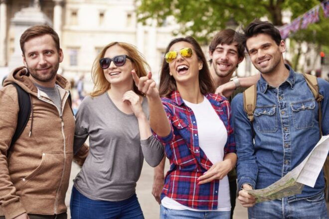 Visit Williamsburg From the USA - Walking Tour - Explore the Beautifully Preserved Buildings in the Historic Area