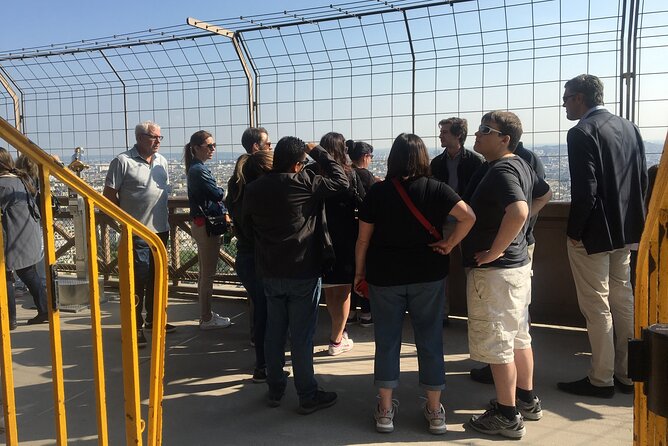 Visita Guiada Ao Topo Da Torre Eiffel Em Português. - Ascending to the Top of the Tower