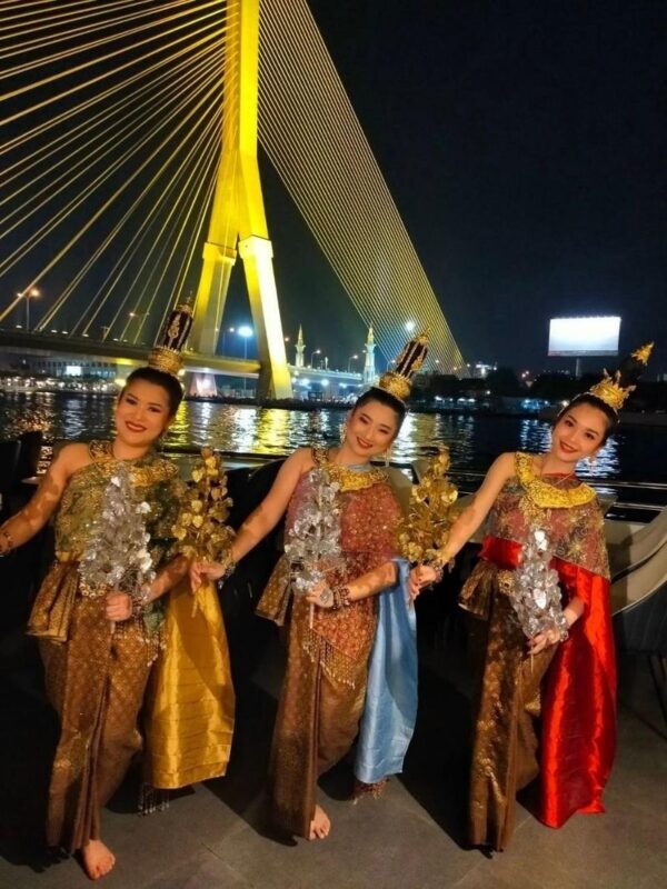 Viva Alangka Cruise in Bangkok - Choosing a ticket and judging the price