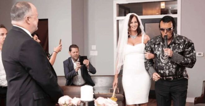 Viva Elvis Ceremony (Elvis) - Highlights