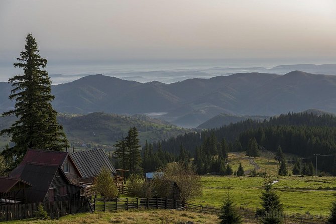Vladeasa Peak and Brides Waterfall Day Hike - Location Details