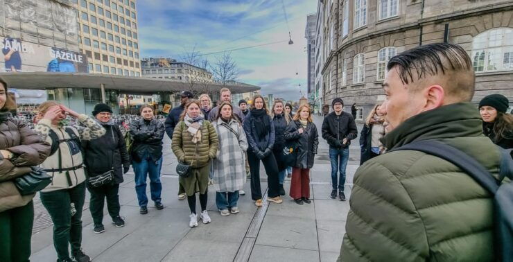 Voices of the Streets: Philips Crazy Life - Experience and Itinerary