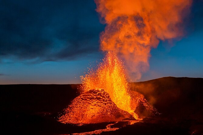 Volcano Cinema All the Latest Eruption in Iceland in 4K Quality - Unleashing the Power of Icelands Volcanoes