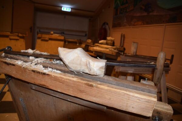 Volendam: 2-Hour Clogmaking Workshop and Cheese Tour - The Sum Up
