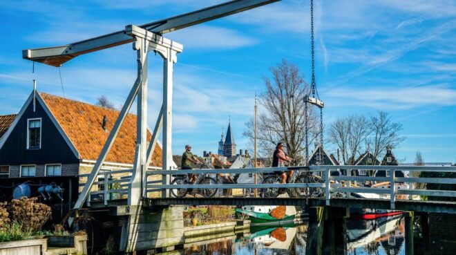 Volendam: E-Bike Rental With Suggested Countryside Route - Full Description