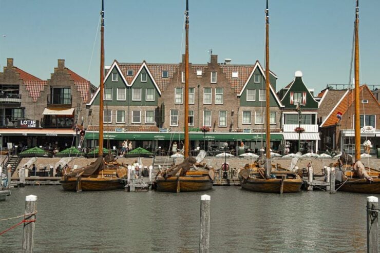 Volendam: Escape Tour - Self-Guided Citygame - Experience the Charm of Volendam