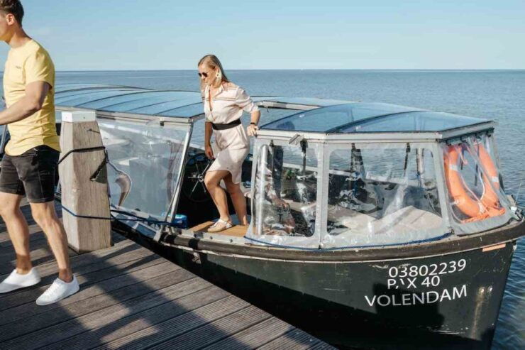Volendam: Guided Cruise on Gouwzee Lake 1 Free Drink - Activity Details