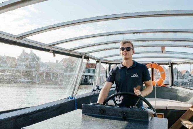 Volendam: Guided Cruise on Gouwzee Lake 1 Free Drink - Meeting Point and Ratings