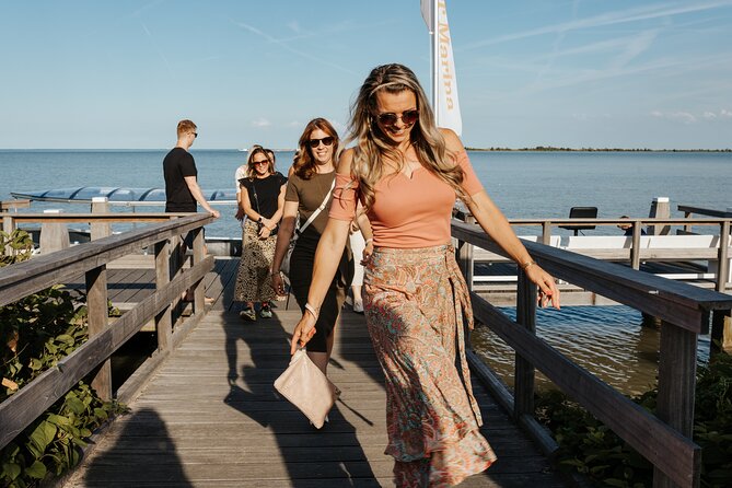 Volendam - Lake Cruise at Volendam Including 1 Free Drink - Onboard Amenities