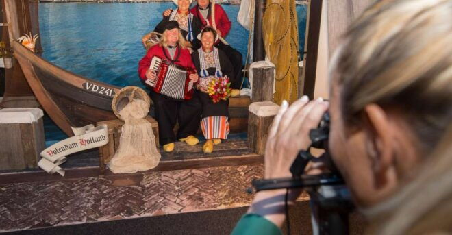 Volendam: Photo Opportunity in Traditional Dutch Costume - Review Summary