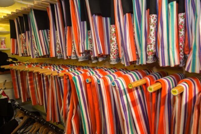Volendam: Photo Opportunity in Traditional Dutch Costume - The Sum Up