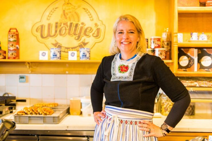 Volendam: Stroopwafel Experience With Tasting - Stroopwafel Experience Highlights