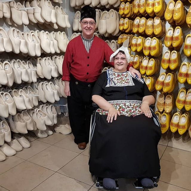 Volendam: Traditional Costume Photo with Cheese & Clog Tour - FAQ