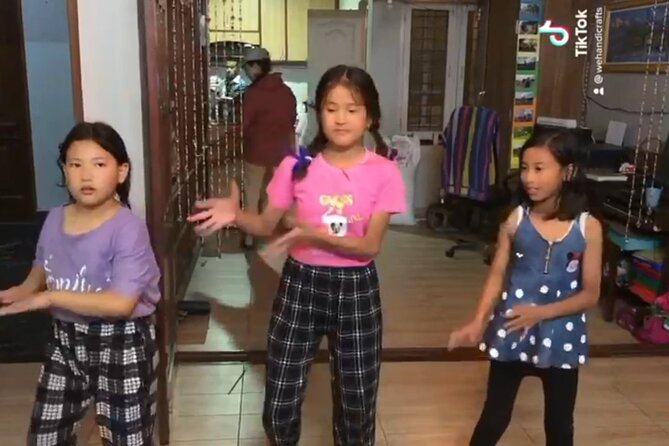 Volunteer Program With Children and Women - Program Operator and Eligibility