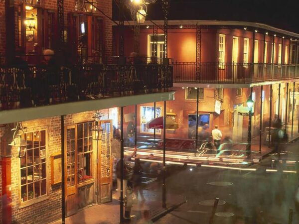 Voodoo & Ghosts: NOLA Tour - Accessibility and Suitability