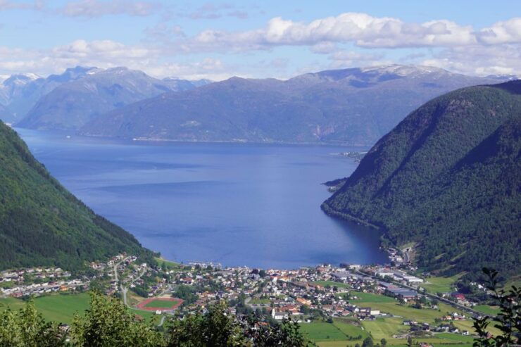 Voss: Guided Fjord & Glacier Tour to Fjærland - Booking Details