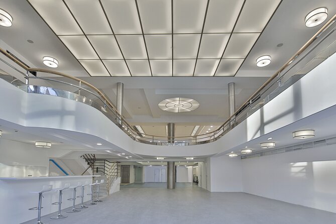 VR Paintball in VR Play Park Czechia - Whats Included in the Experience