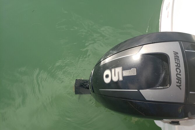 VR5 21 Ft Boat Rental for 7 People Gas Included, Be Your Own Captain - Meeting and Pickup