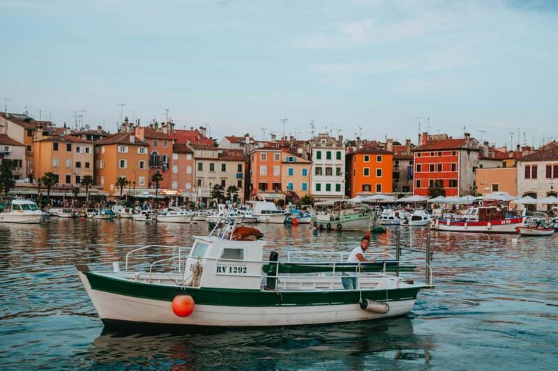 VRSAR: Night Boat Tour to Rovinj with Dolphin Watching - Experience Overview: A Scenic and Serene Evening at Sea