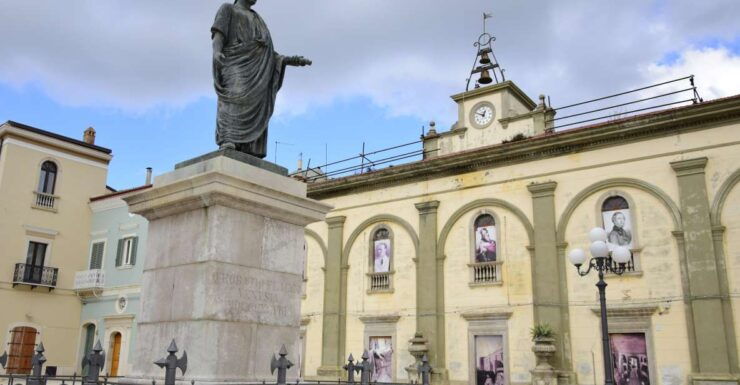 Vulture Tour: Venosa - Tour Description