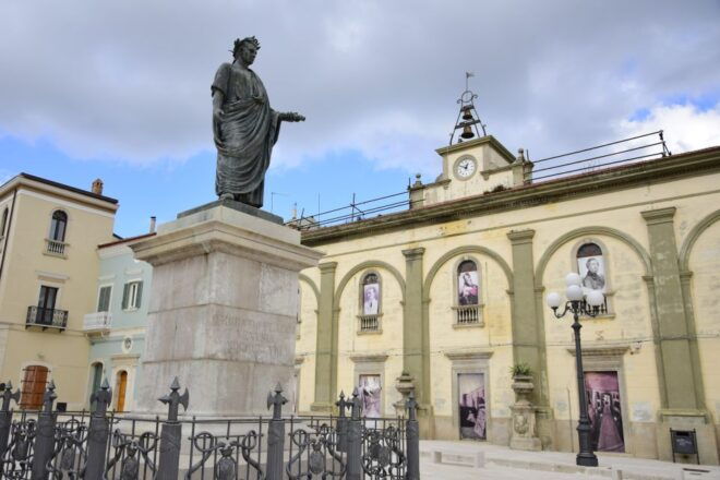 Vulture Tour: Venosa - Archaeological Wonders: City of Venosa Revealed