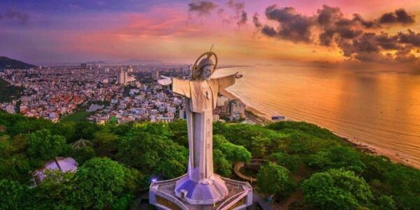 Vung Tau Beach Adventure: Explore Coastal Wonders in a Day - Nghinh Phong Cape